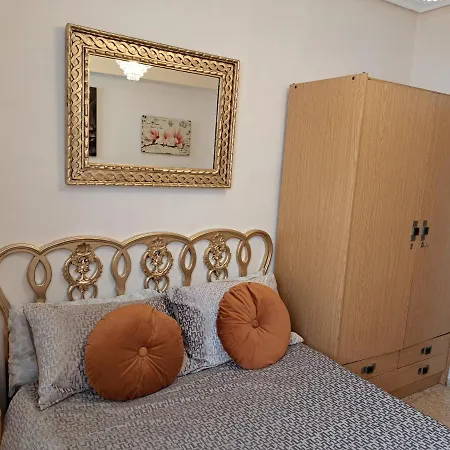 3 Bedroom Flat With Wifi * Valencia