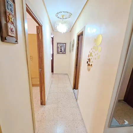 3 Bedroom Flat With Wifi アパート *