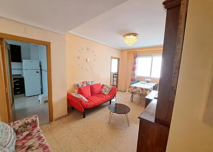 Apartment 3 Bedroom Flat With Wifi *