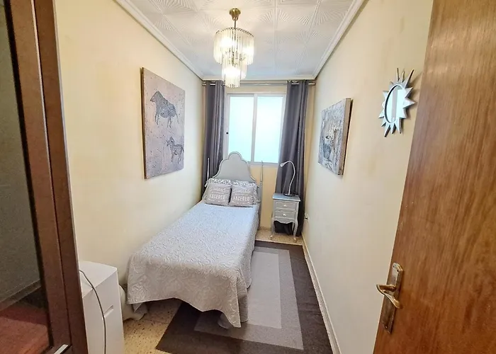 3 Bedroom Flat With Wifi Apartment *