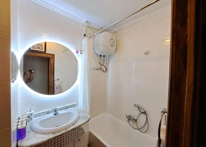 3 Bedroom Flat With Wifi Apartment *