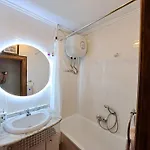 3 Bedroom Flat With Wifi Διαμέρισμα *